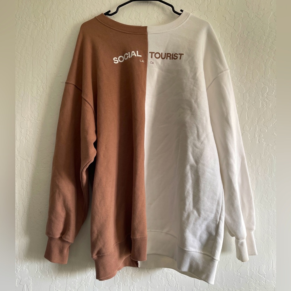 X-Large Social Tourist Sweatershirt
